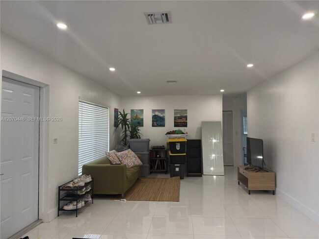 Foto del edificio - 15900 SW 102nd Ave