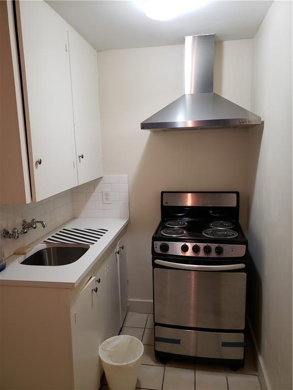 Foto del edificio - 605 W 18th St