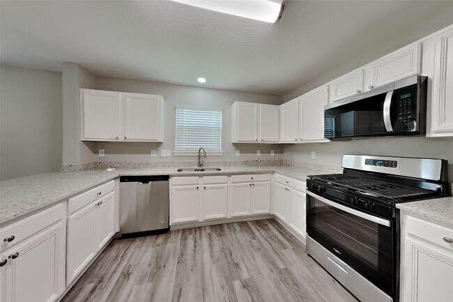 Building Photo - 7814 Pasture Spring Ln