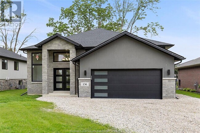 Building Photo - 156 Meloche Rd
