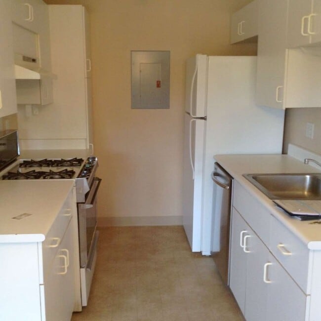 Building Photo - 91-1109 PUAMAEOLE STREET #16S