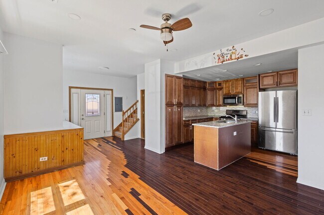 Foto del edificio - 5230 S Lockwood Ave