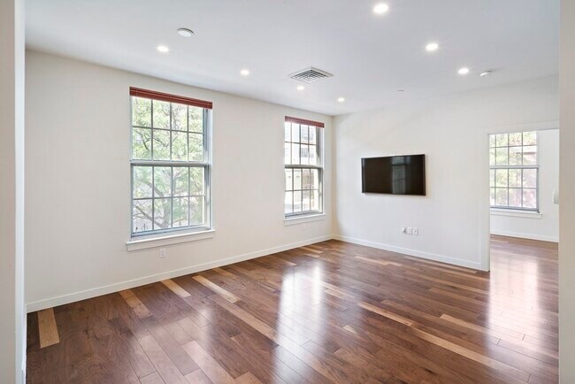 Building Photo - 45 1st Ave