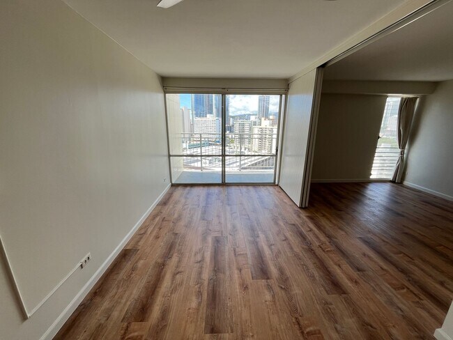 Building Photo - Kapiolani Manor (Honolulu) - RENOVATED - 1...