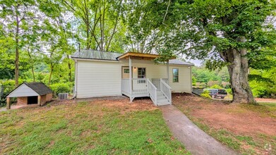 Building Photo - 763 Parkway Dr