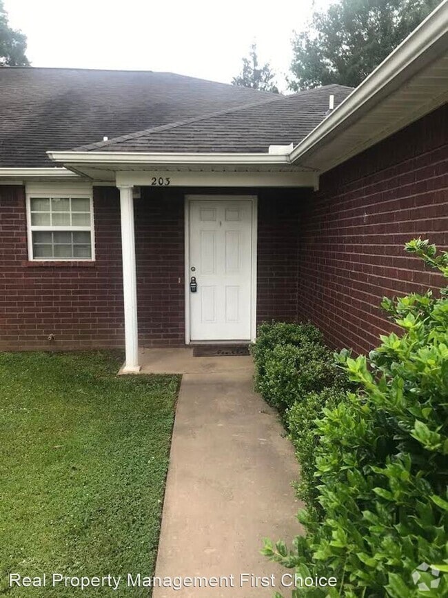 Riviera Estates Barling Apartments under 1,500 Barling, AR 3