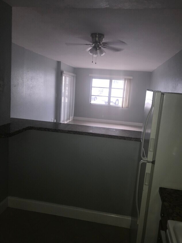 6505 Winfield Blvd Unit 17, Margate, FL 33063 Condo for Rent in