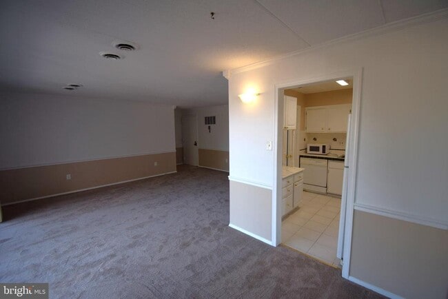 Building Photo - 2624 Fort Farnsworth Rd