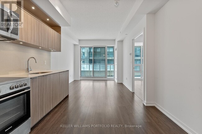 Building Photo - 50-450 Forest Manor Rd