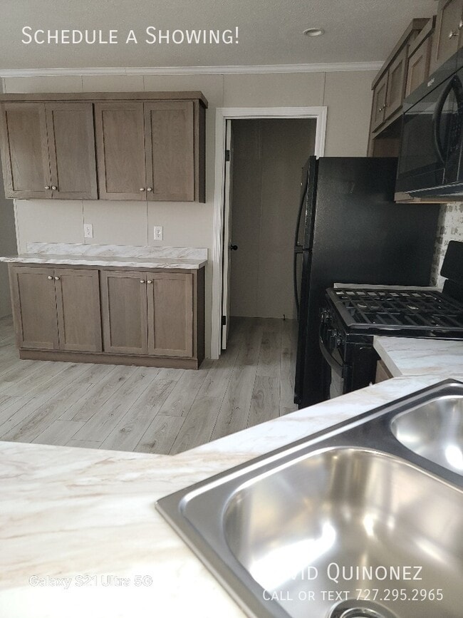 Building Photo - 509 Menard-