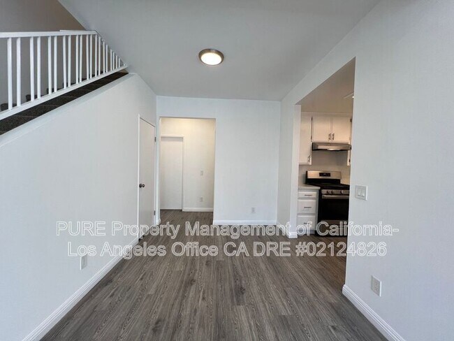 Building Photo - 1122 166th St