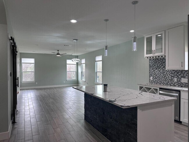 Foto del edificio - 103 Kikipua