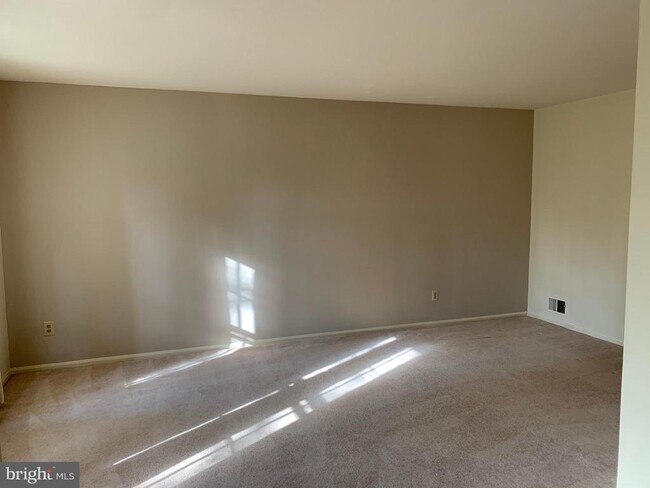 Building Photo - 9605 Barkston Ct