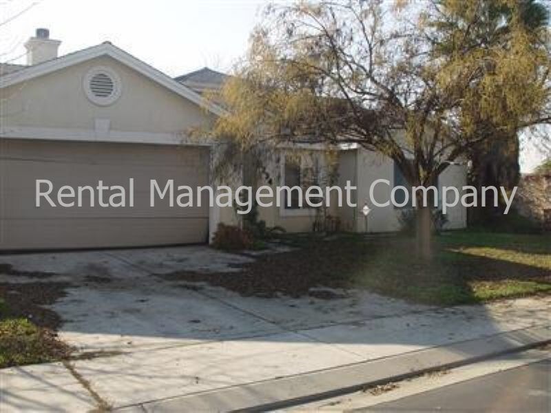 Primary Photo - 5234 E Wildflower Ln