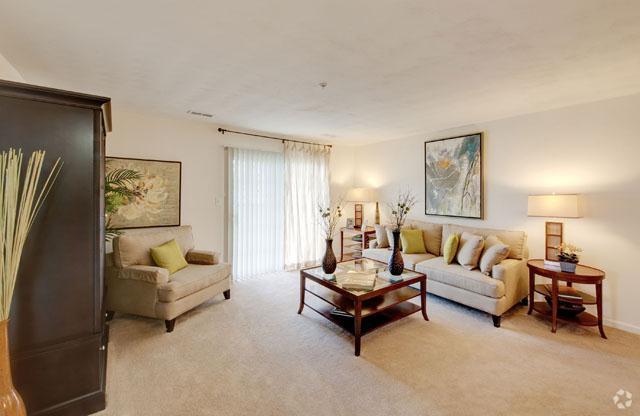 Living Room York belmont at york rentals - yorktown, va | apartments Living Room York belmont at york rentals - yorktown, va | apartments