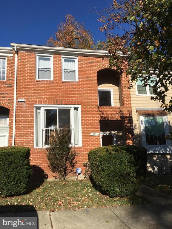 Foto principal - 205 Castleton Pl