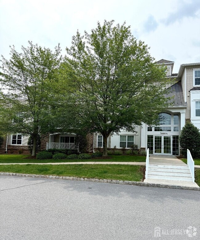 Building Photo - 7304 Westover Way