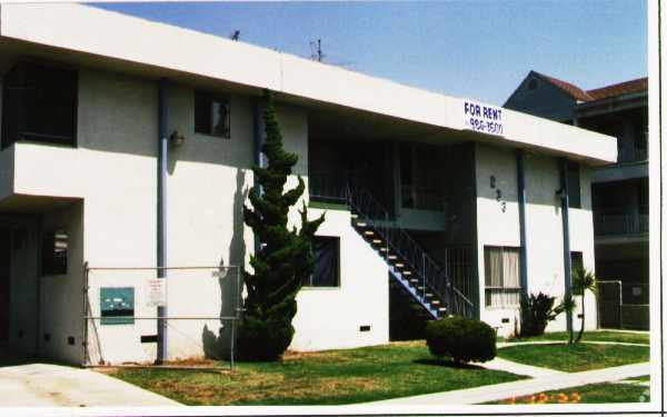 Primary Photo - 233 E Buckhorn St