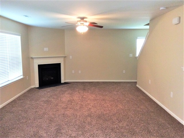 Building Photo - 211 Lindpoint Lane