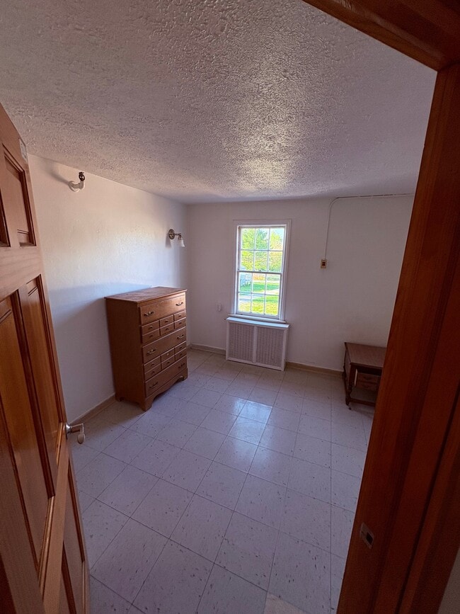 Foto del edificio - 312 W State St