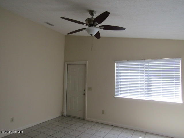 Building Photo - 6218 Beach Dr