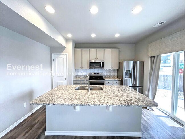 Building Photo - 6047 Mumford Dr.