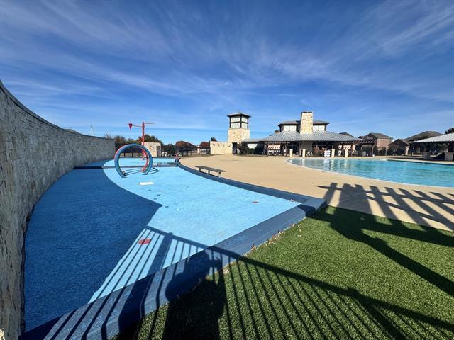 Foto del edificio - 15609 Canyon Ridge