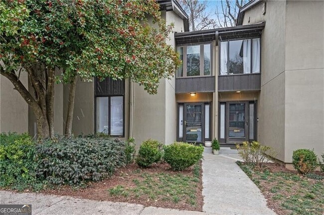 Foto del edificio - 16 Ivy Ridge NE