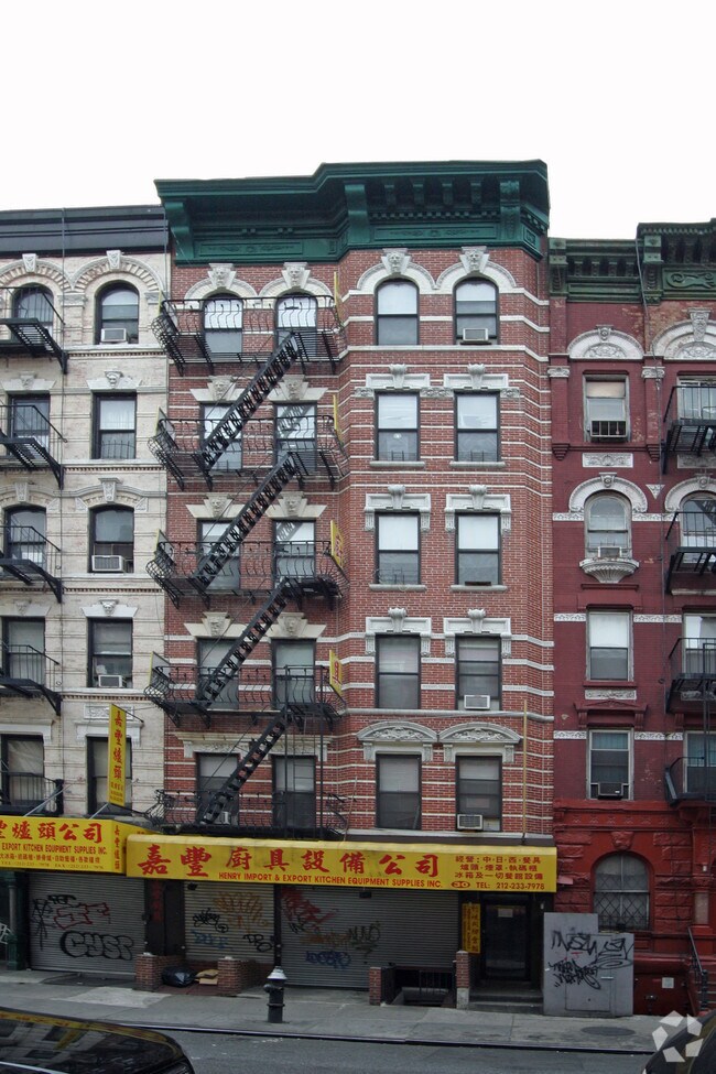 Primary Photo 11/10/06 - 30 Henry St