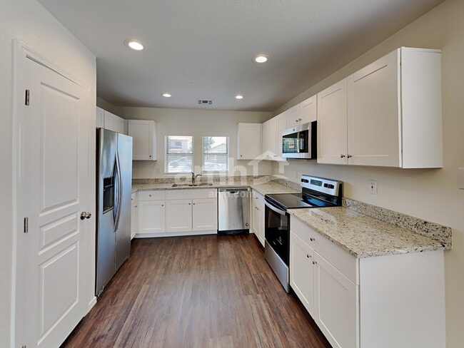 Building Photo - 3017 S Mandy Cir