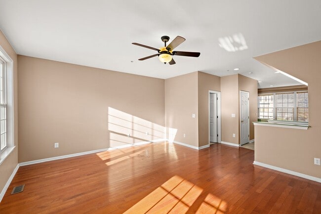 Building Photo - 35803 S Gloucester Cir