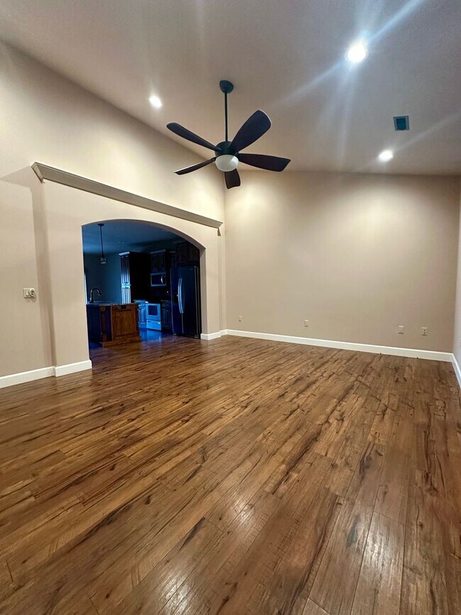 Foto del edificio - 1250-MF2-IO