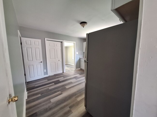 Foto del edificio - Spacious freshly updated 4 bedroom colonial