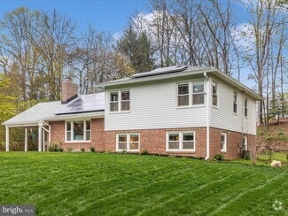Building Photo - 6510 Panorama Dr
