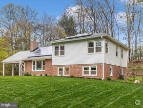 Building Photo - 6510 Panorama Dr