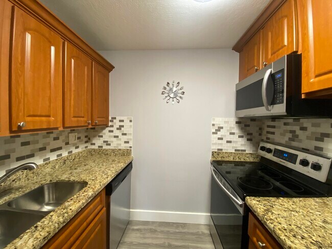 Building Photo - 4140 NW 90th Ave