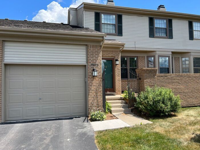 Primary Photo - 2 Bedroom 2.5 Bath Condo - Quiet Area - Ga...