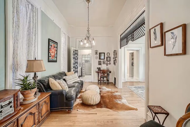 Living room - 2112 Glenarm Pl