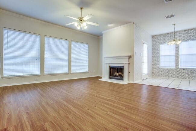 Building Photo - Amazing Coppell Pad For Rent!