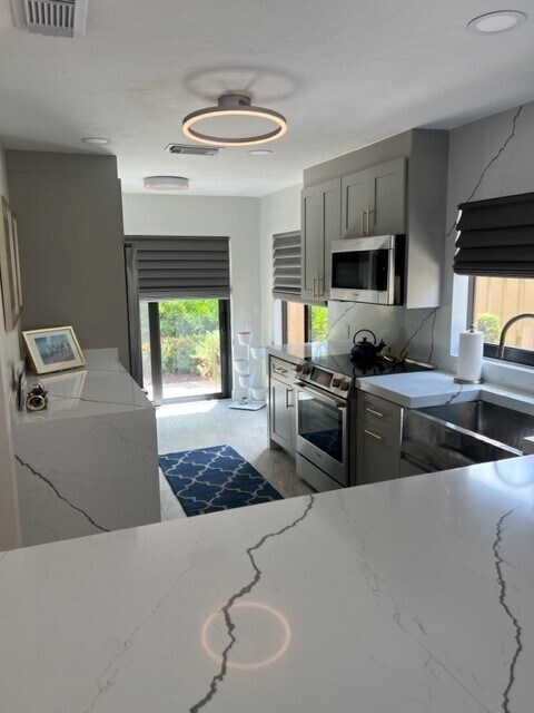 Foto del edificio - 517 Beachwalk Cir