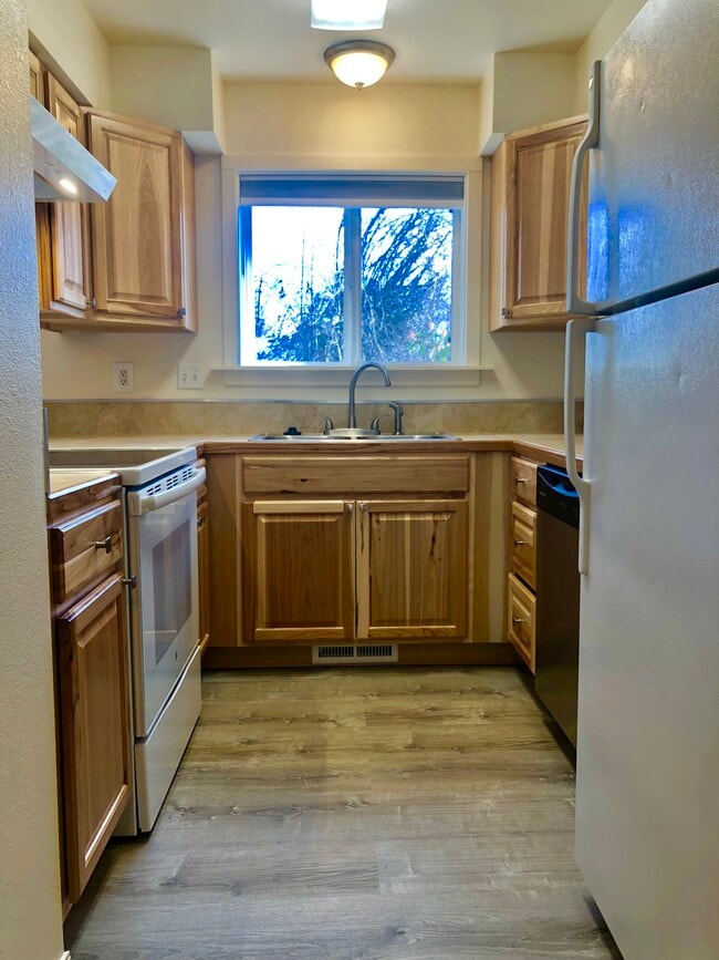 Building Photo - 589 Van Wey Cir
