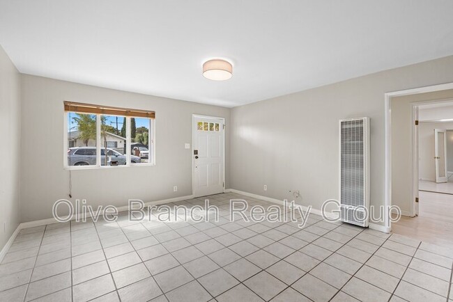 Building Photo - 12827 Rubens Ave