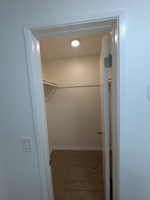 Foto del edificio - 6612 Sylmar Ave