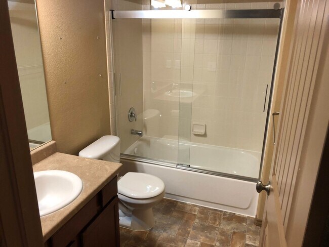 Foto del edificio - Ranch Style 4 Bedroom Home in Cordera...sh...