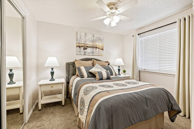 Building Photo - 623 Autumn Pl