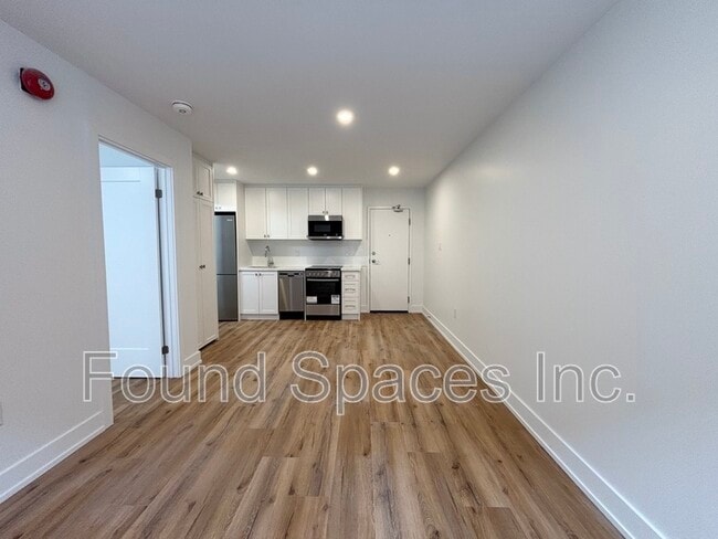 Building Photo - 112 St Joseph's Dr