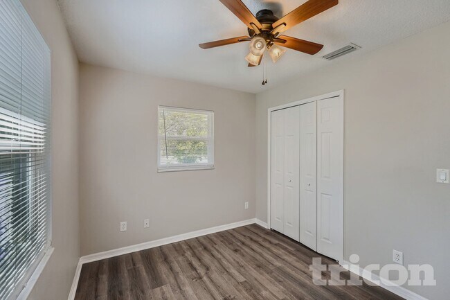 Foto del edificio - 2705 Knollwood Trail