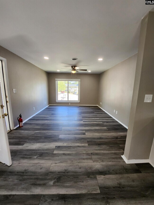 Foto del edificio - 2919 Chatsworth Rd