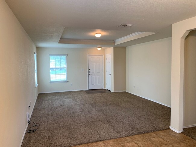 Foto del edificio - 3 Bedroom Single Story Home With An Open Floor Plan!