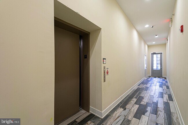 Foto del edificio - 135 N 3rd St